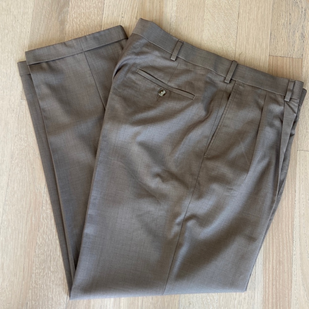 RoundTree & Yorke Easy Care Dress Pant